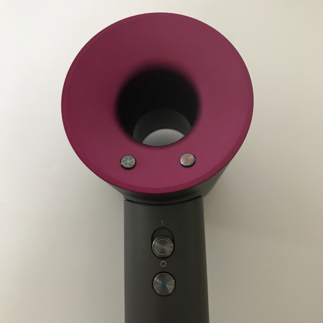 Dyson Supersonic Review close up view of the control buttons